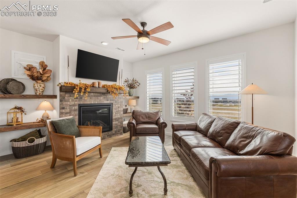 9297 Meccano Point photo 3