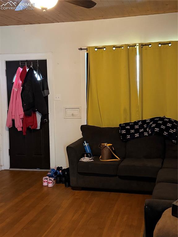 1523 Claremont Avenue photo 2