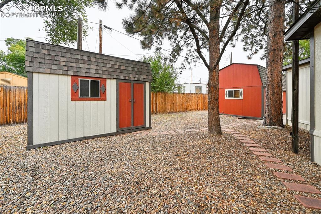 30 Shangra La Drive photo 3