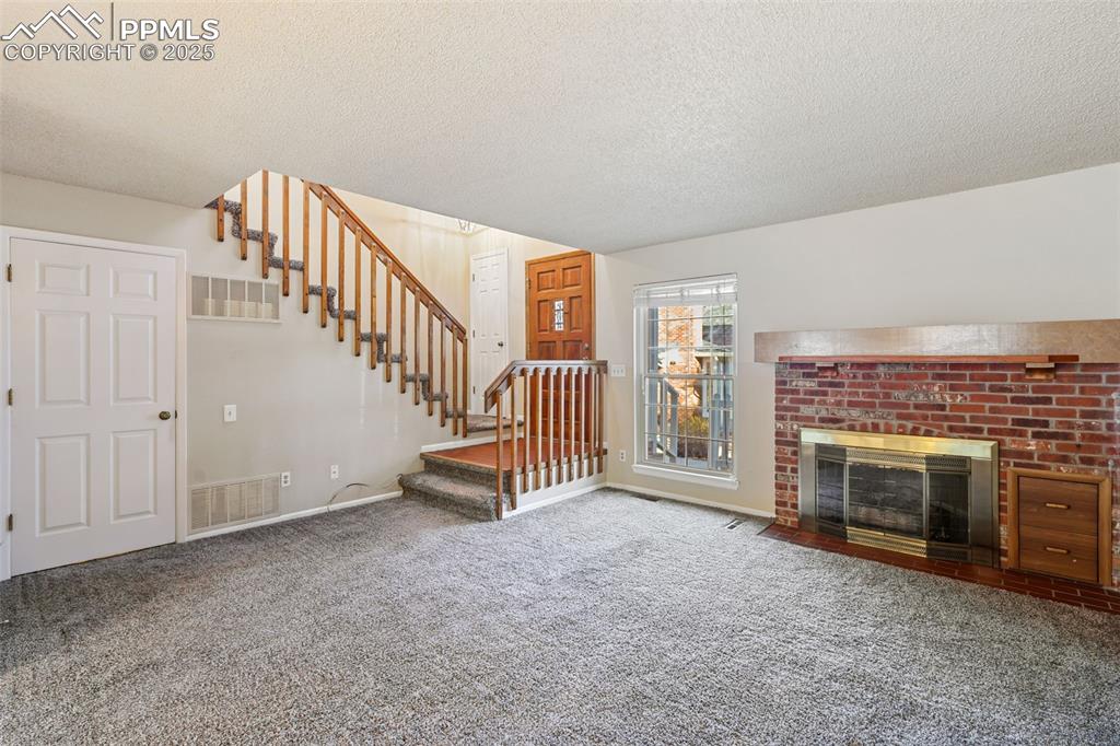 Warm, Inviting Living Room!