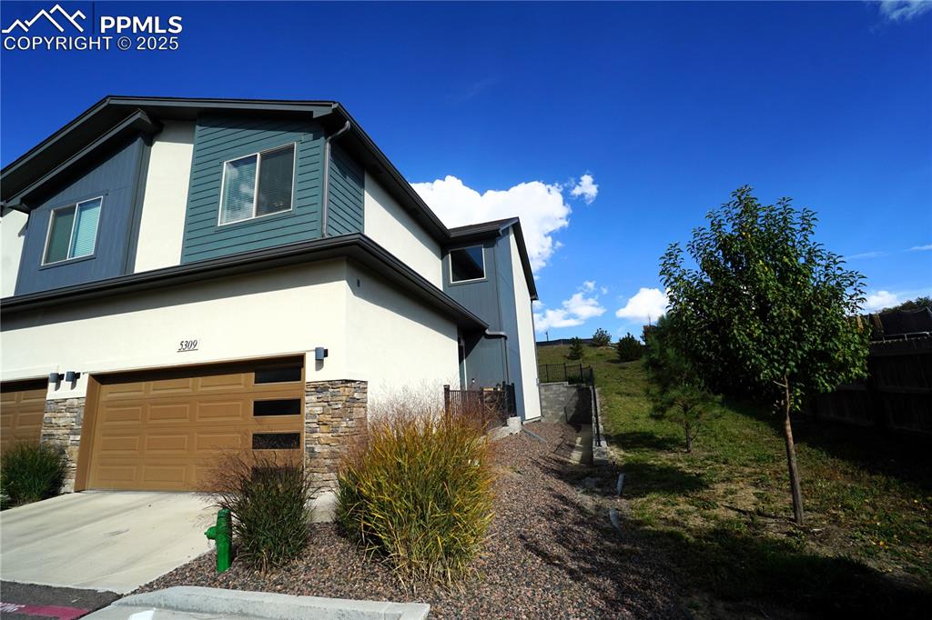 5309 Passport View photo 2