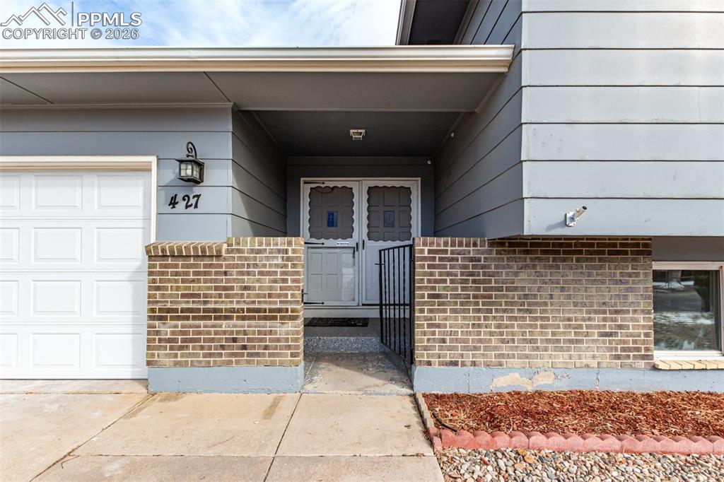 427 Quebec Street photo 3