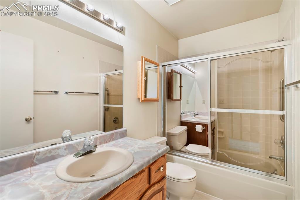 Main level hall bath