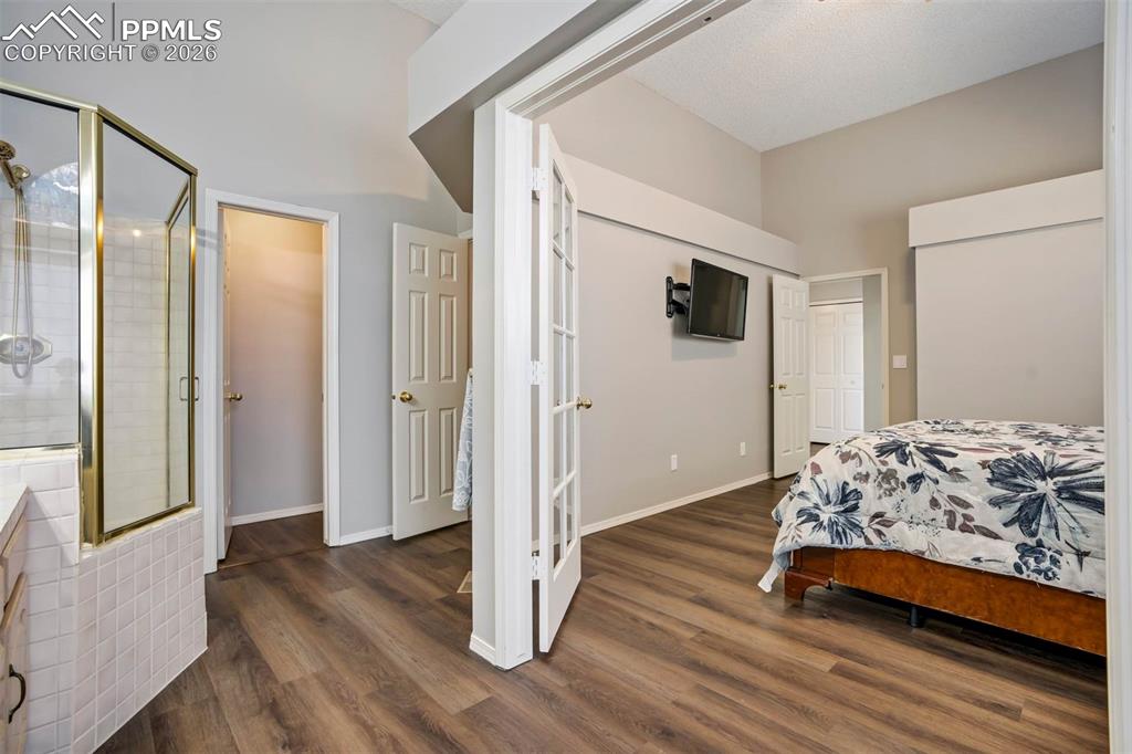 Primary bedroom with bath and walk in closet