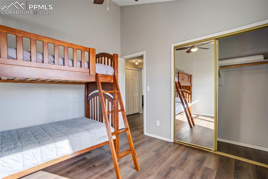 Bedroom 2 with mountain view