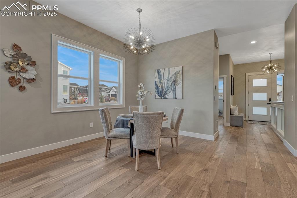 Main Level- Dining Area