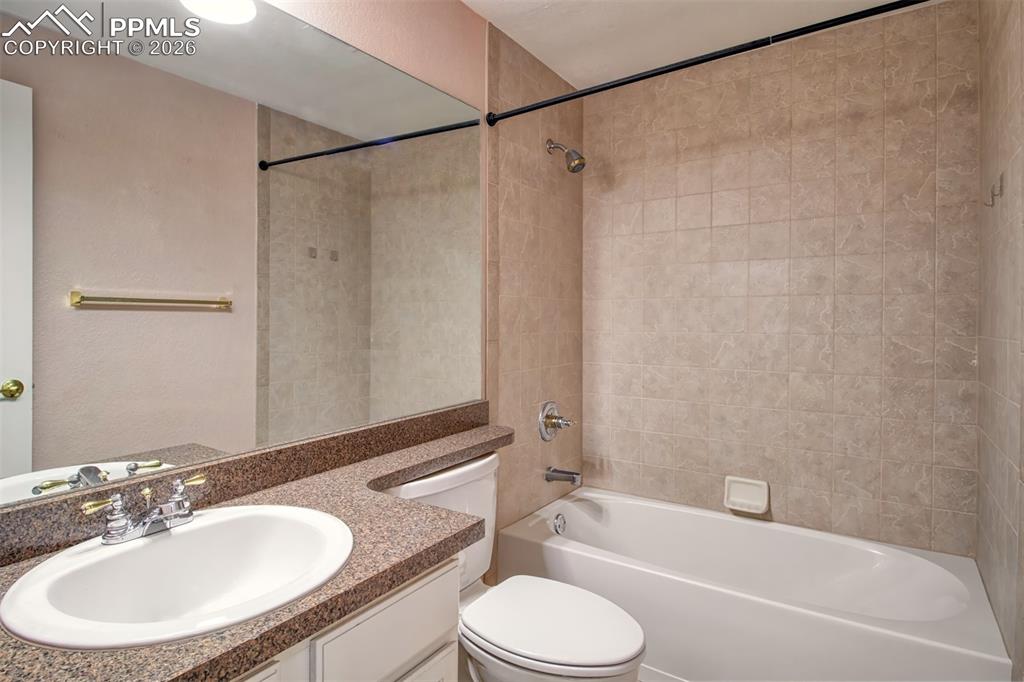 Full bathroom in basement