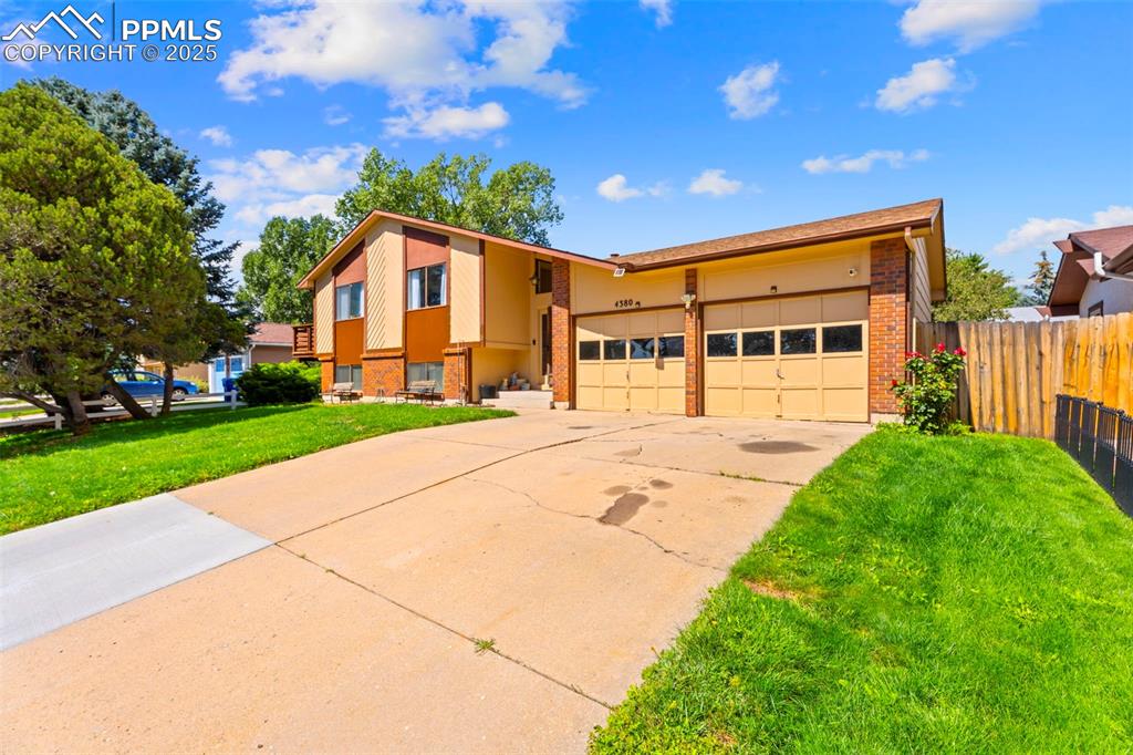 4380 Saddlewood Drive photo 2