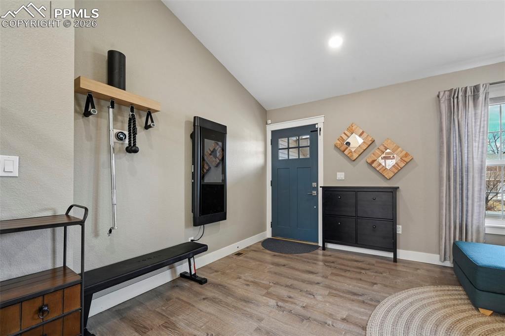 1249 Eastmeadow Drive photo 3