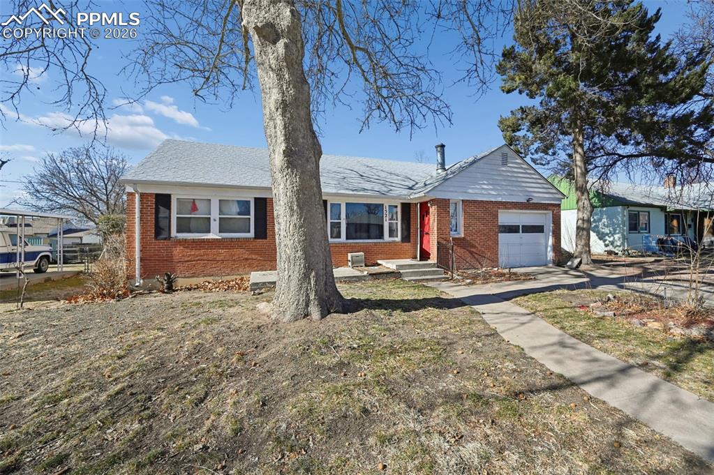 1521 Alexander Circle photo 2