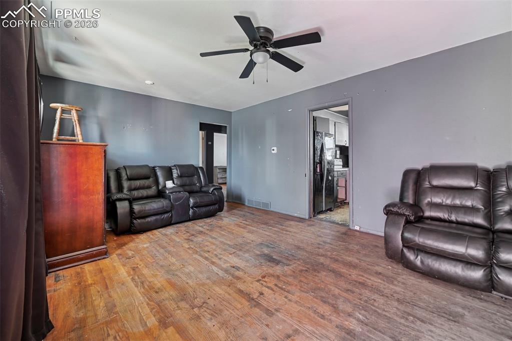 Living room to kitchen and hall