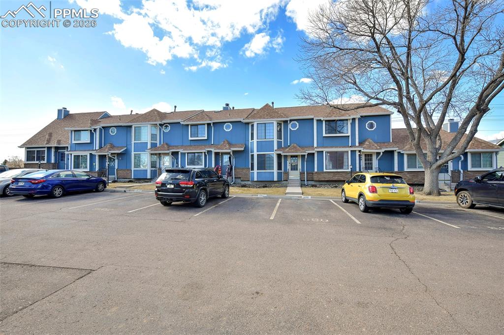 888 London Green Way photo 2