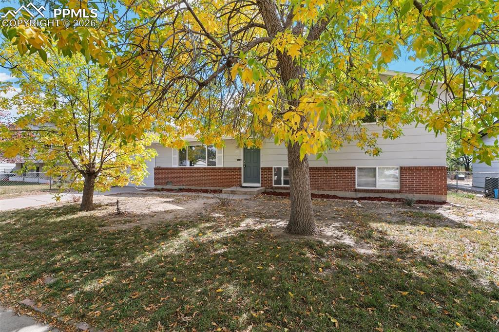 440 Calle Entrada photo 2