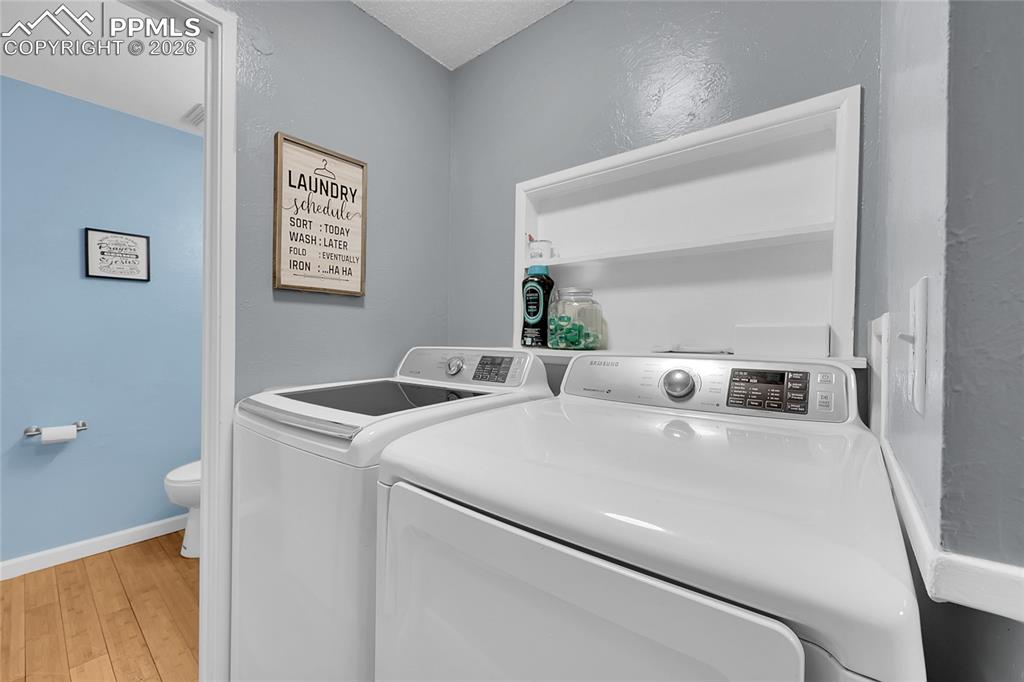 Main level laundry (washer/dryer included).