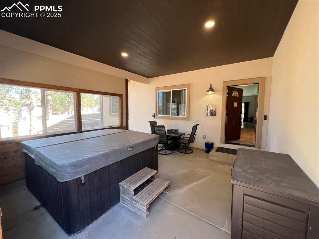 348 Due South Road photo 3