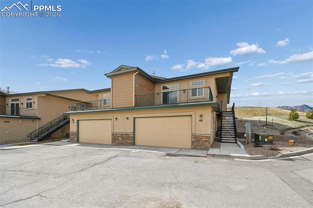 5950 Eagle Glen View #102