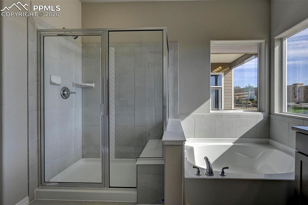 ***Pictures are from a previously stagged model