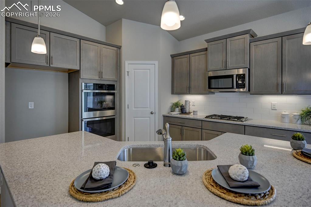 ***Pictures are from a previously stagged model