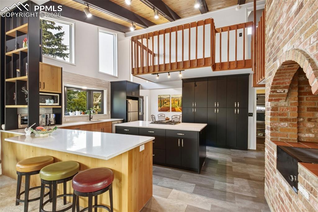 1595 Oak Hills Drive