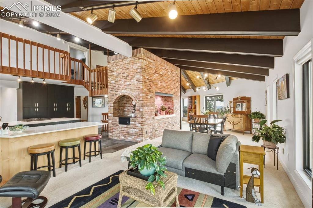 1595 Oak Hills Drive