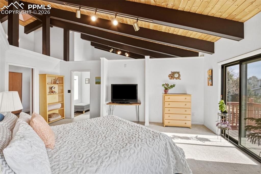 1595 Oak Hills Drive