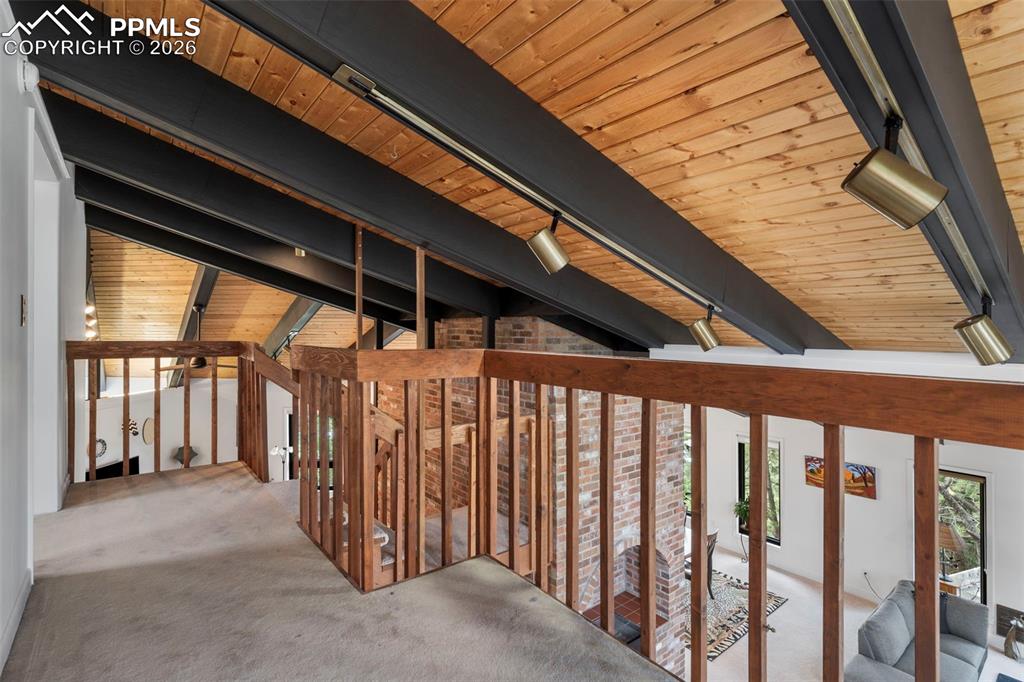 1595 Oak Hills Drive