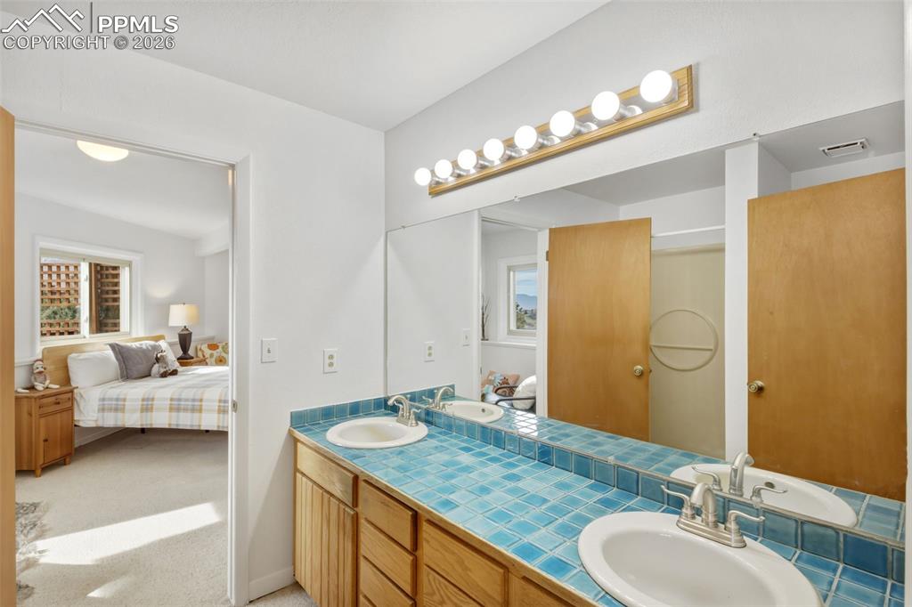 1595 Oak Hills Drive