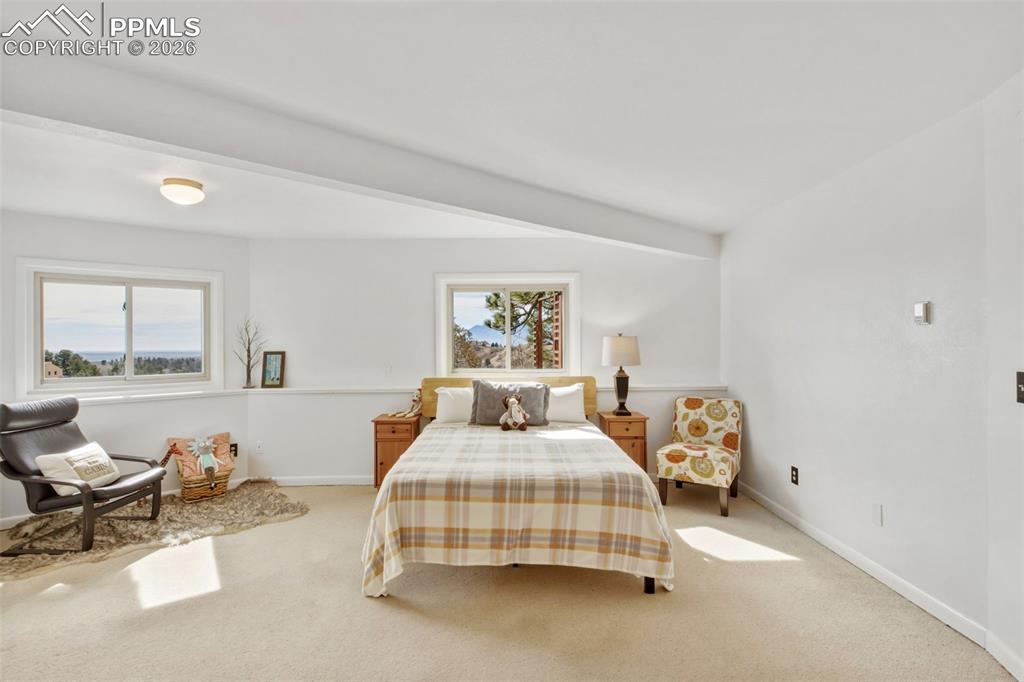 1595 Oak Hills Drive