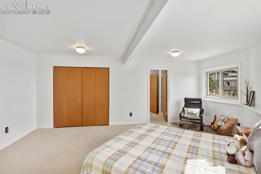 1595 Oak Hills Drive