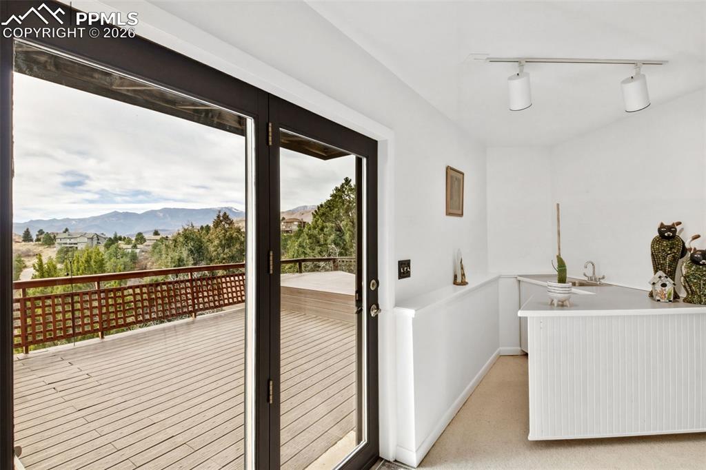 1595 Oak Hills Drive