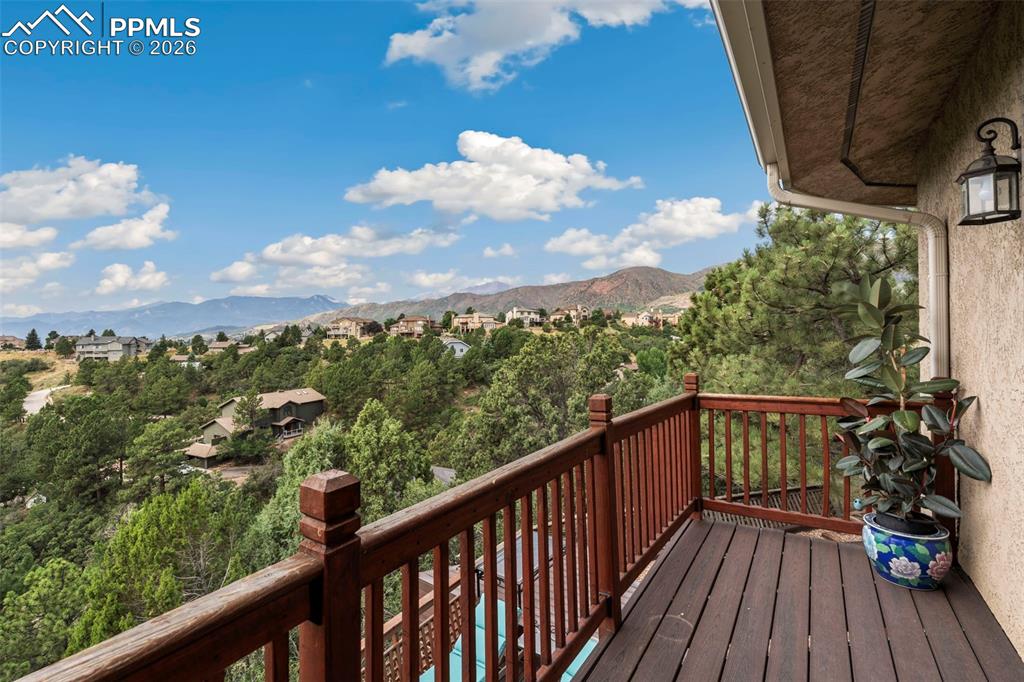 1595 Oak Hills Drive