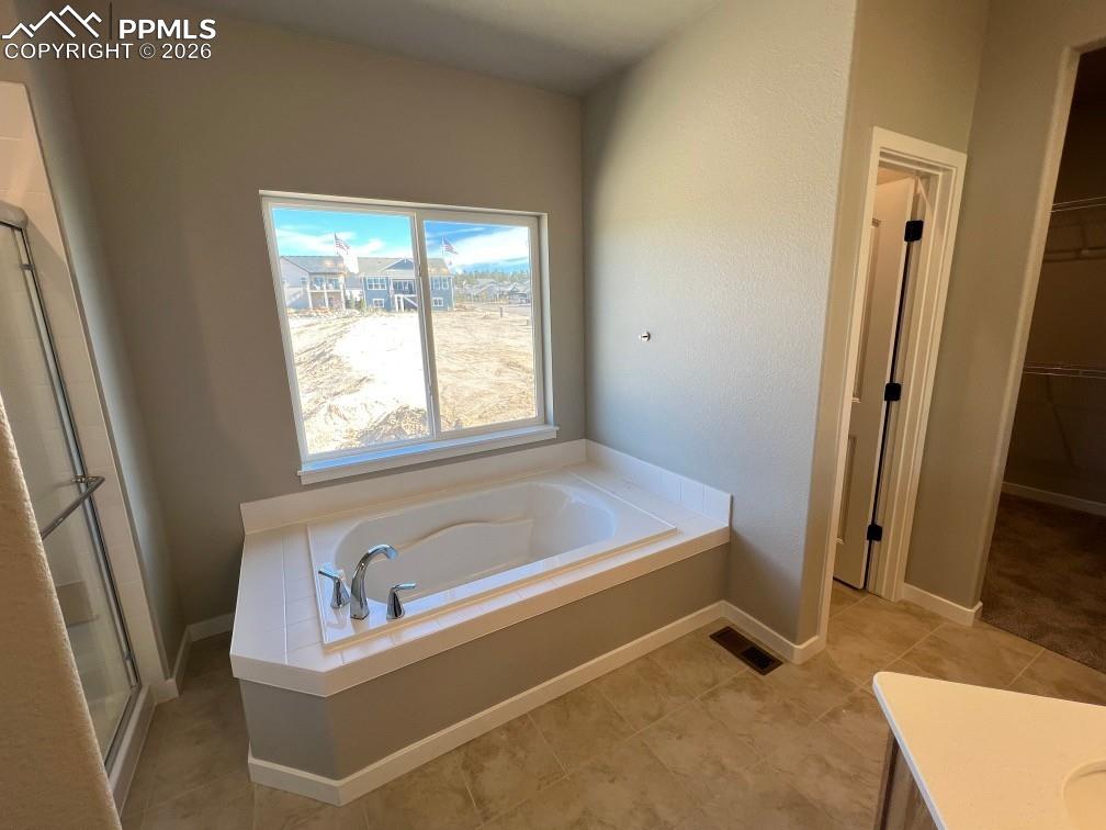 Same plan, different house for visualization purposes