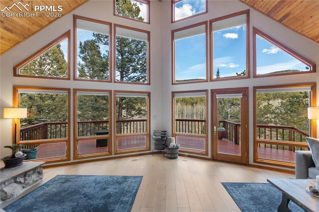 3887 Spruce Road photo 2