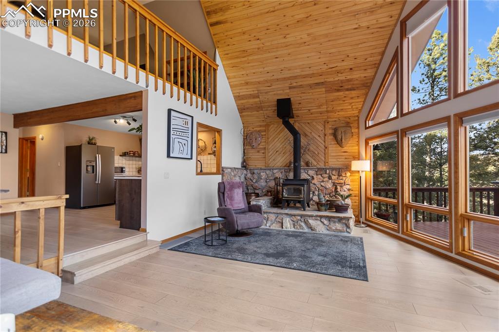 3887 Spruce Road photo 3