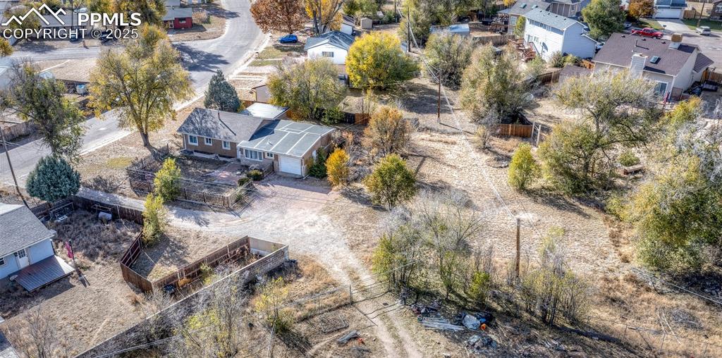 141 Hayes Drive photo 3