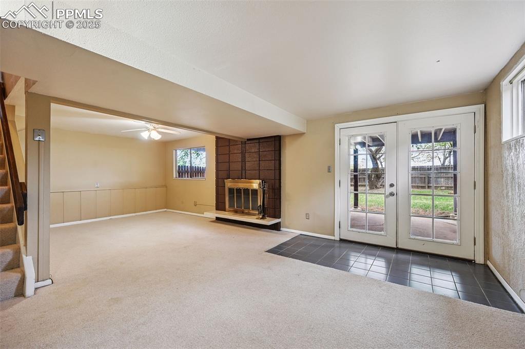 Family room in basement - w/fireplace 