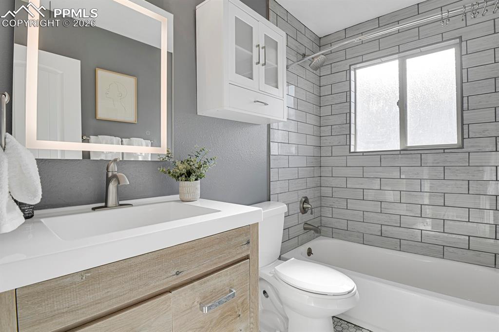 Upper Level Bedroom #2