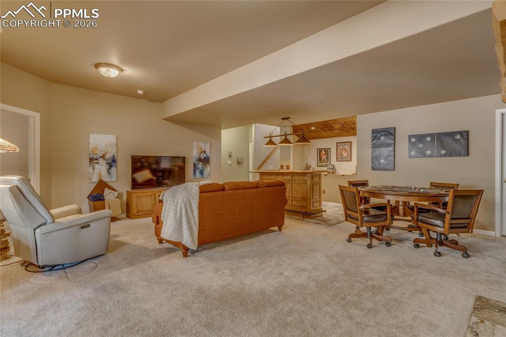 Great entertaining in this open space.