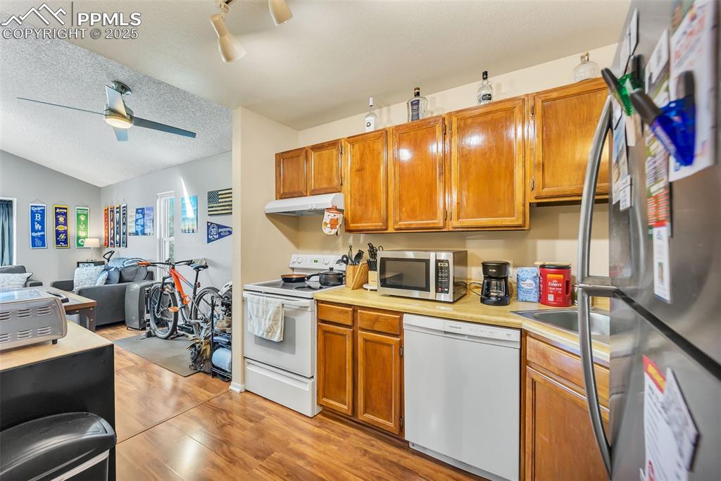 6272 Village Lane photo 3