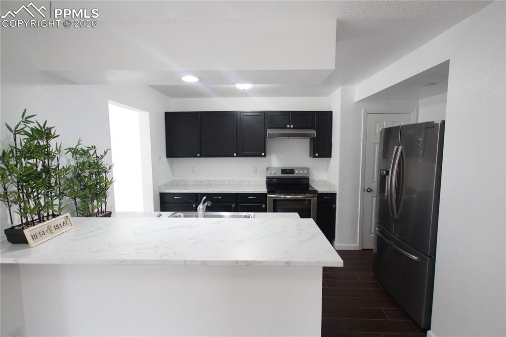 6533 charter Drive photo 3