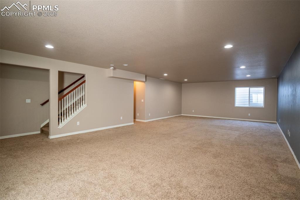 Second living room (basement)