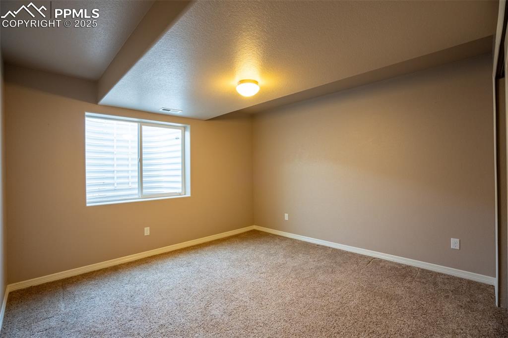 Bedroom 3 (basement)