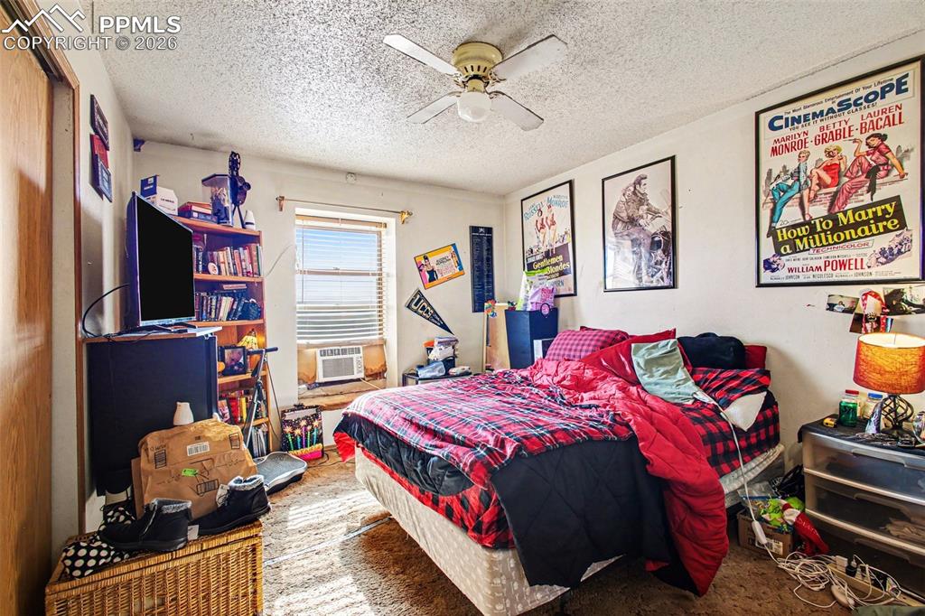 921 N Candlestar Loop