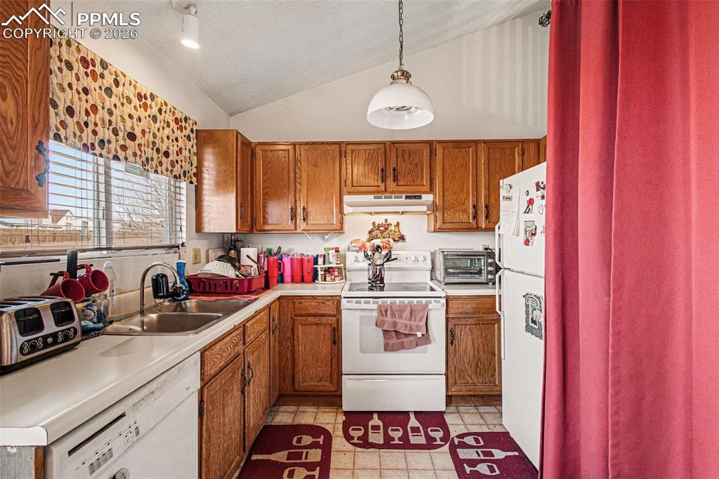 921 N Candlestar Loop