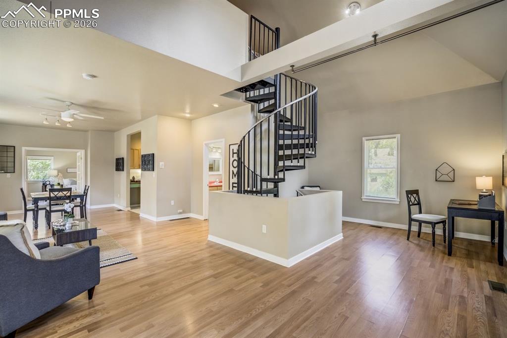 718 Sahwatch Street photo 2