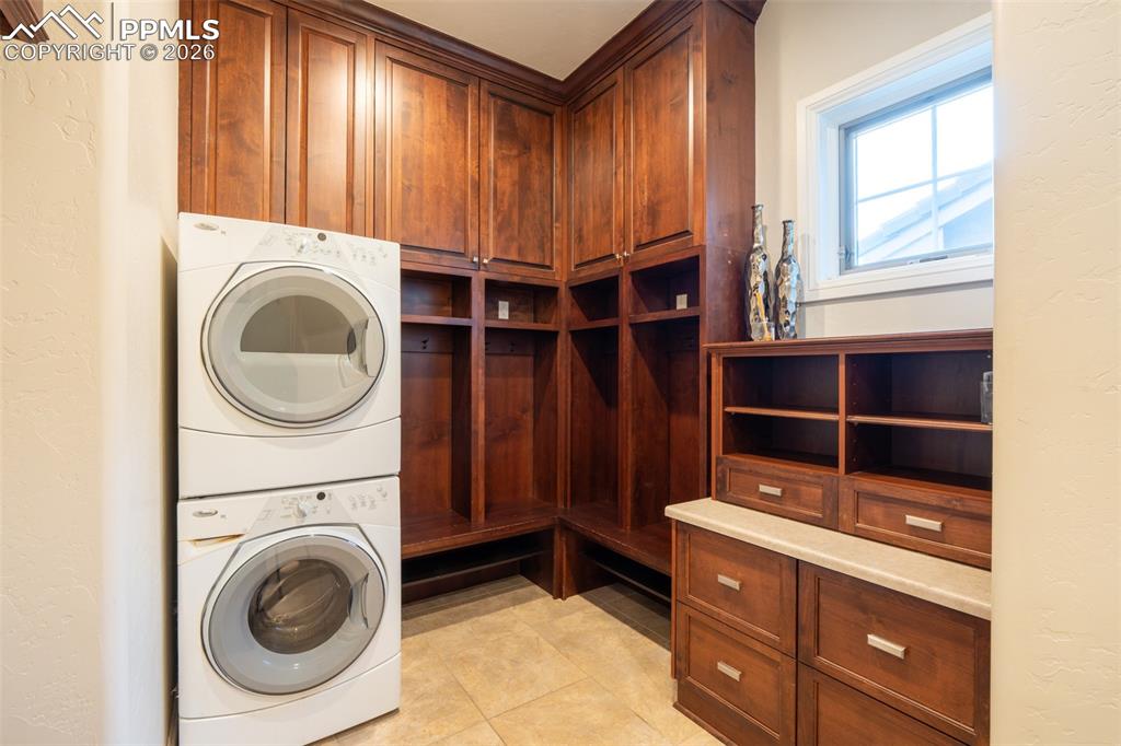 Main Floor Laundry/Mudroom