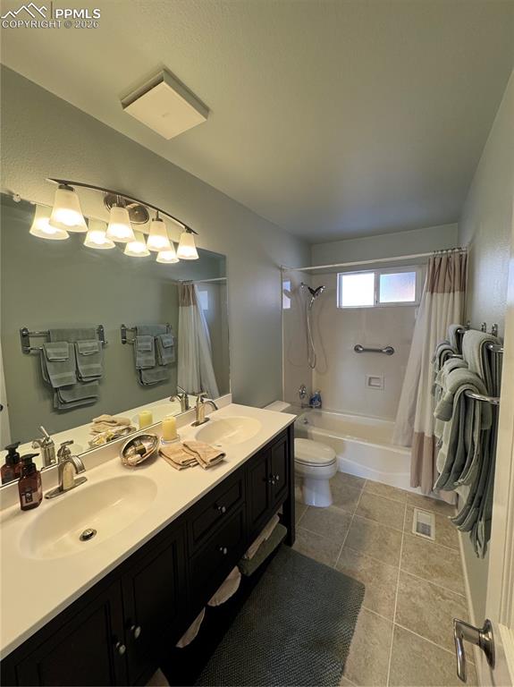 Upstairs Guest Bathroom