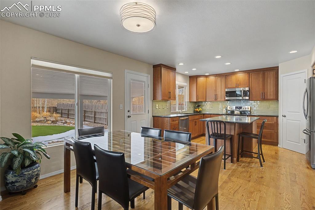 Open and comfortable floor plan with real hardwood flooring throughout!