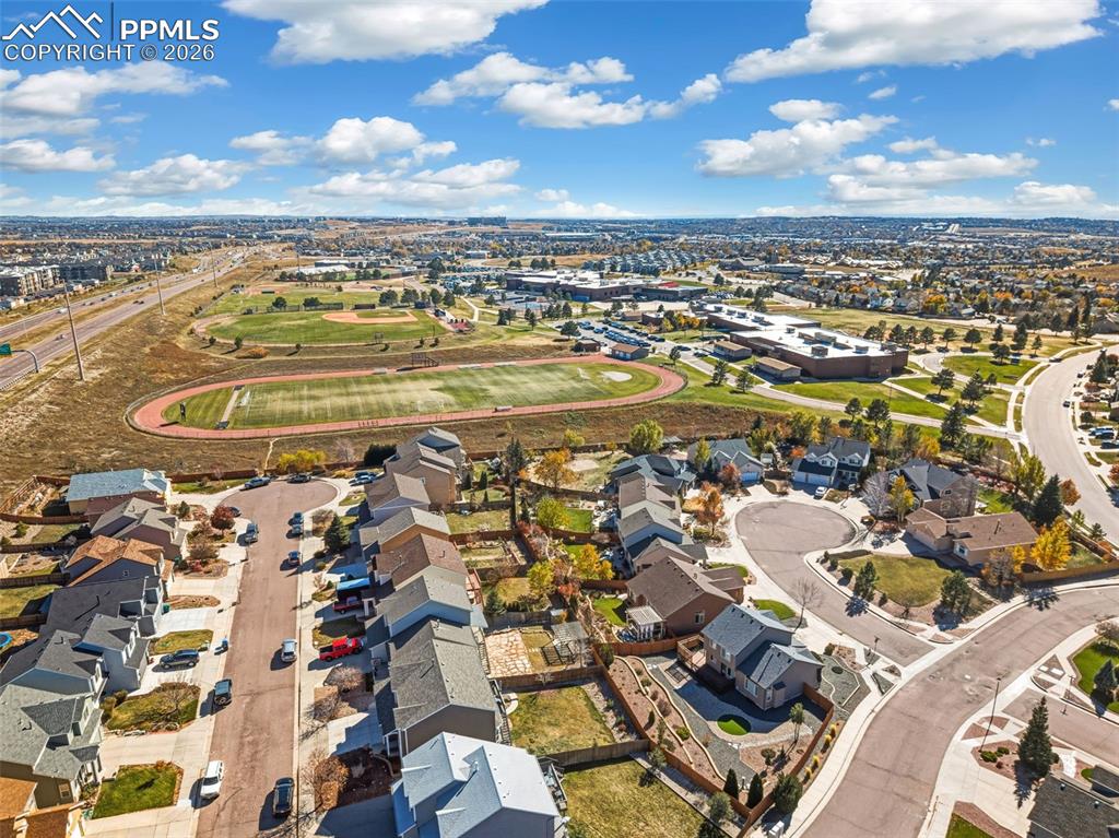 Home is just blocks away from D20 schools!