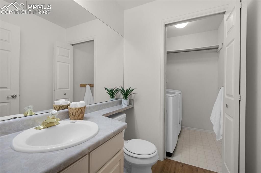 Main Level 1/2 Bath off Laundry